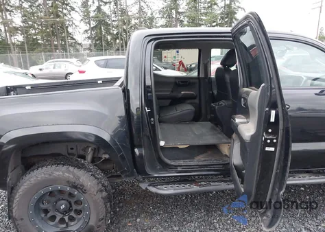 2017 Toyota Tacoma Sr5 V6 z USA, uszkodzony, nr VIN 3TMCZ5AN5HM058043